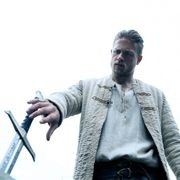 ガイ・リッチー監督『キング・アーサー 聖剣無双』6月日本公開!悪役はジュード・ロウ