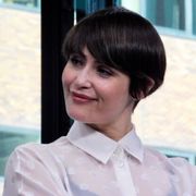 戦時中なのにロマンチックコメディー!話題のイギリス映画とは