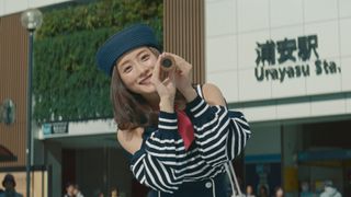 石原さとみ、肩出しファッションで浦安めぐり！やっぱりかわいい東京メトロ新CM