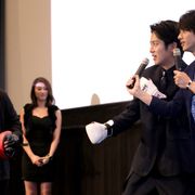 溝端淳平「ヒーローに縁ないと思ってた…」坂本浩一監督とスパーリング!