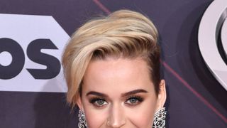 ケイティ・ペリー、インスタ炎上 ヒンドゥー教の女神画像を「今の気分」と投稿