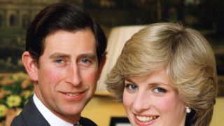 故ダイアナ元妃の死まで　チャールズ皇太子との離婚からドラマスタート