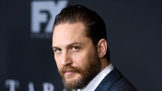 『マッドマックス』トム・ハーディ、泥棒を爆走追跡の末に逮捕
