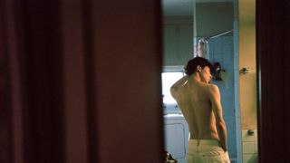 20歳・高杉真宙の鍛えた背中を覗き見…人生初の握手会にも挑戦