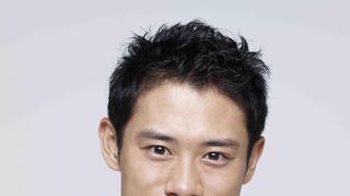 伊藤淳史、電車男から電話男に！新ドラマで“脳内スマホ人間”