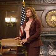「ツイン・ピークス」新写真!女装捜査官デニス&故ミゲル・ファーラーさん出演シーンも