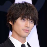 福士蒼汰「彼女ができました」ブログで報告…隣に写る女性は?
