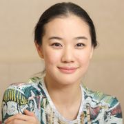 蒼井優、甥っ子に全力でいないいないばあ