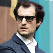 あんなにフサフサだったのに!イケメン俳優、超薄毛に