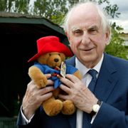「パディントン」生みの親マイケル・ボンドさん91歳で死去