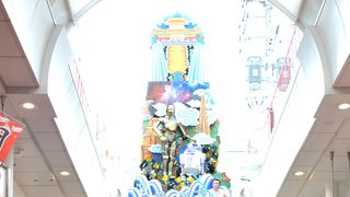 『スター・ウォーズ』史上最大の山笠お披露目!C-3PO&カイロ・レンも大満足