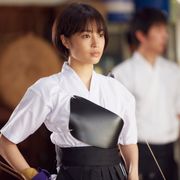 広瀬すず、弓道着姿が美しい…!初挑戦のため1か月以上前から猛練習