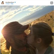 デヴィッド・ベッカム、批判された娘との唇キスは「愛情表現」