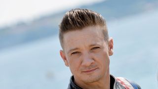 ジェレミー・レナー、撮影中に両腕骨折 『アベンジャーズ』新作に影響なし