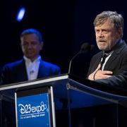 キャリー・フィッシャーさんディズニーの伝説に…D23でマーク・ハミルらレジェンド集合