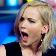 舞台版「1984」壮絶拷問シーンで気絶&嘔吐する人続出!ジェニファー・ローレンスも…