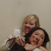 女vs女!素手で殴り合う映画『キャットファイト』本編映像