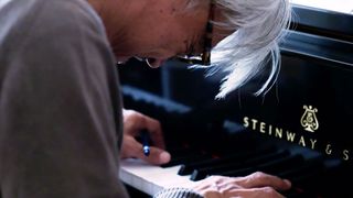坂本龍一ドキュメンタリーがベネチア映画祭で公式上映へ！