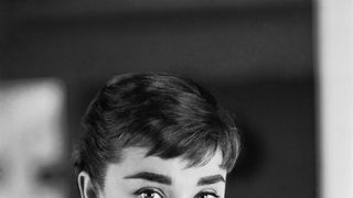 オードリー・ヘプバーンの写真展が開催!永遠の妖精の魅力に迫る