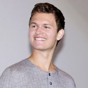 『ベイビー・ドライバー』アンセル・エルゴートが来日!「また来日したい」