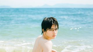 “仮面ライダーブレイブ”瀬戸利樹の肉体美！初写真集の未公開カット披露