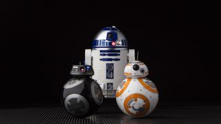 『スター・ウォーズ』R2-D2＆新ドロイドをスマホで操作！BB-8もアップグレード！