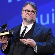 ギレルモ・デル・トロにベネチア金獅子賞!『三度目の殺人』は受賞逃す
