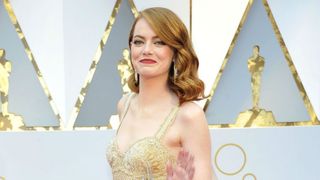 エマ・ストーン、7歳でパニック発作多発…不安障害だったことを告白