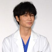 綾野剛「コウノドリ」第1話から号泣の声「涙ボロボロでた」