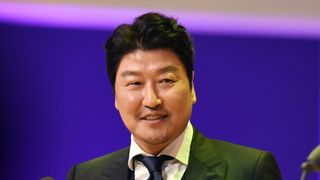 ソン・ガンホ主演映画が3冠!鶴見辰吾を「私の友人」と紹介