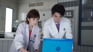 まだ19歳!?中川大志、白衣&スーツ姿がカッコよすぎ!「科捜研の女」の演技に猛反響