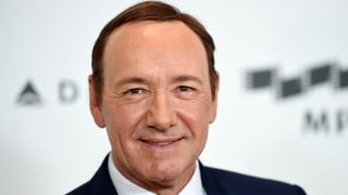 オスカー俳優ケヴィン・スペイシー、少年へのセクハラ謝罪&カミングアウトに非難殺到