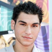 「ヴェロニカ・マーズ」俳優、飛び降り自殺