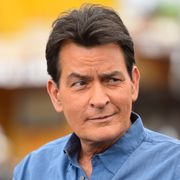 チャーリー・シーン、少年への性的暴行疑惑を否定