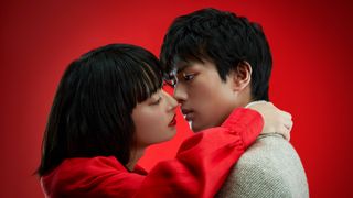 新田真剣佑、山崎賢人の恋敵に！新ドラマ“キス写真”公開