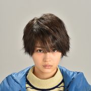 広瀬すず髪バッサリ別人に!主演ドラマに瑛太、小林聡美も参戦