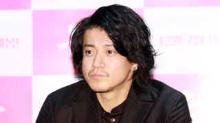 小栗旬しょんぼり…韓国人気どこへ？空港での出待ちなしエピソード暴露