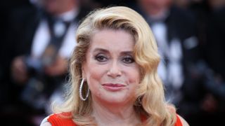 「言い寄る権利ある」仏大女優ら、過度なセクハラ告発運動に警鐘