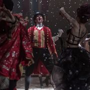 ヒュー・ジャックマン歌上手すぎ!『グレイテスト・ショーマン』ミュージカルシーン公開