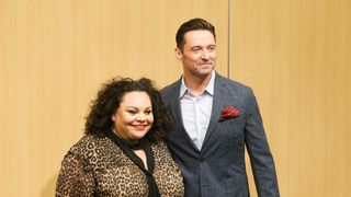 ヒュー・ジャックマンは残念ながら最高の人！共演キアラ・セトル感極まって涙