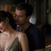 巨大企業CEOと女子大生が…大ヒット『フィフティ・シェイズ』最終章、今秋日本公開!