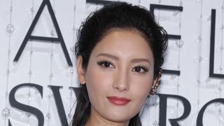 菜々緒、交際質問に無言　一礼して会場去る