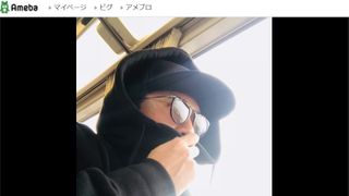 稲垣吾郎、電車移動で変装もバレバレ!「余計に目立つ」