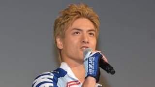 脊髄損傷の滝川英治、39歳迎え口で「感謝」の文字 ドラマ撮影で事故