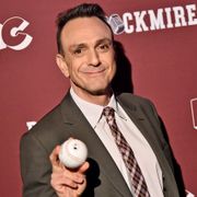 米で爆発的人気!野球実況コメディードラマ、第3、4シーズンも決定