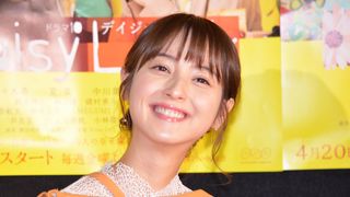 佐々木希、妊娠発表後初の公の場!主演ドラマ会見に笑顔で