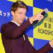 シュワちゃんイケメン長男が来日!神対応で「I'll be back」も約束