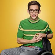 「Glee」アーティ俳優、ゲイだとカミングアウト