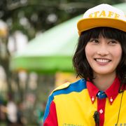 橋本愛、波瑠の先輩に!映画『オズランド』で遊園地の従業員役
