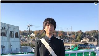 31歳の中村倫也、学ラン違和感ゼロ「半分、青い。」で披露